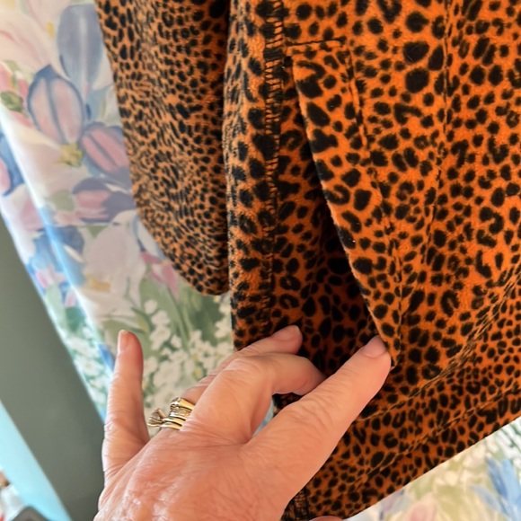 Lands’ End fleece cheetah print full zip fleece 2X - Picture 4 of 4